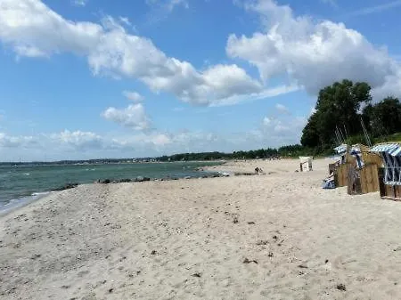 Zum Wohlfuehlen Fuer Bis 4 Erwachsene & 1kind Mit Schwimmbad Vor Der Tuer Tiere Willkommen *