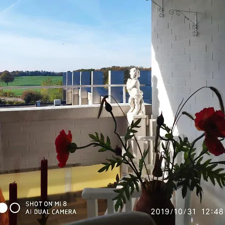 Zum Wohlfuehlen Fuer Bis 4 Erwachsene & 1kind Mit Schwimmbad Vor Der Tuer Tiere Willkommen Apartment Sierksdorf