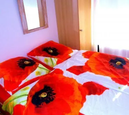 Apartment Zum Wohlfuehlen Fuer Bis 4 Erwachsene & 1kind Mit Schwimmbad Vor Der Tuer Tiere Willkommen *